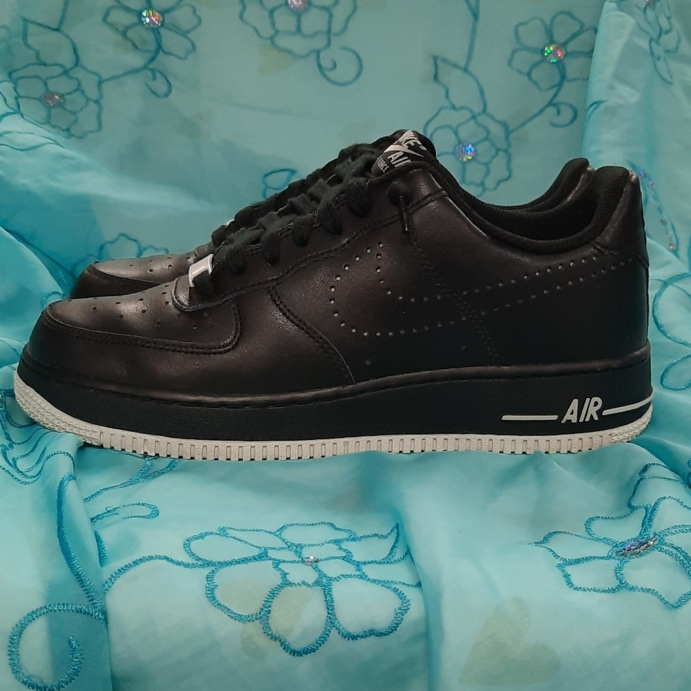 WMNS Nike Air Force 1  '07 - Picture 10 of 15